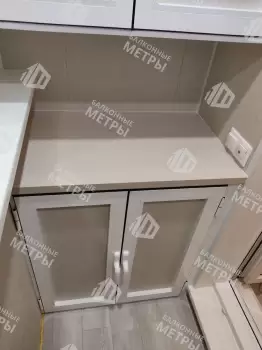 Установка на балконе трёх шкафов Установка на балконе трёх шкафов