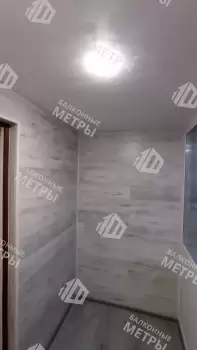 Отделка балкона с установкой теплого пола и остекление Rehau 70